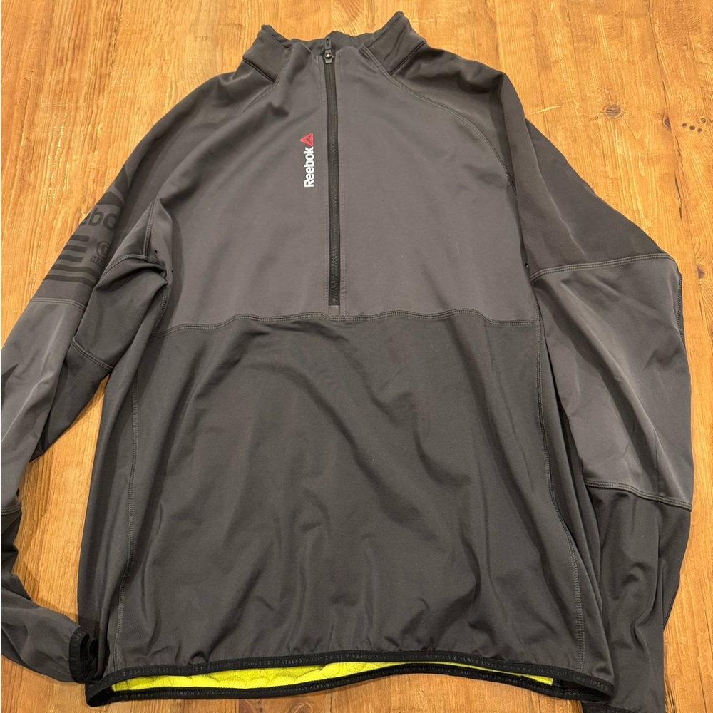 Reebok running half zip in xl